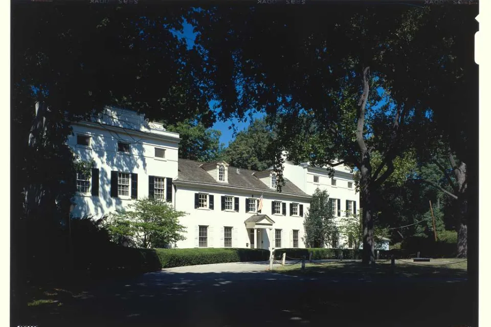https://picryl.com/media/strawberry-mansion-philadelphia-philadelphia-county-pa